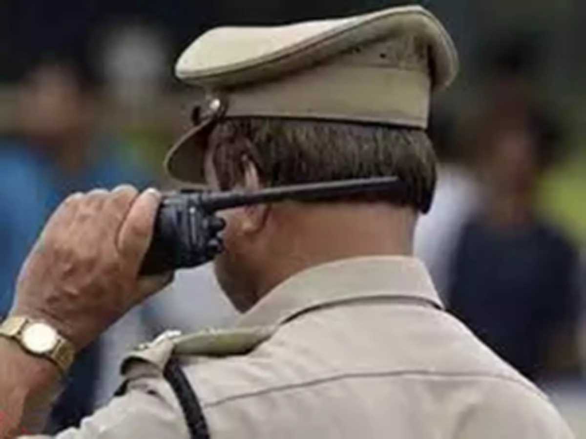 केरल पुलिस को 4 दिन बाद भी नाबालिग लड़की के अपहर्ताओं का सुराग नहीं मिला केरल पुलिस को 4 दिन बाद भी नाबालिग लड़की के अपहर्ताओं का सुराग नहीं मिला